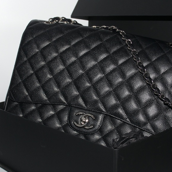 Chanel Caviar Quilted Maxi Double Flap Black - Picture 4 of 16